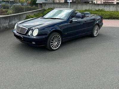 Gebraucht Mercedes CLK320 Avantgarde 218 PS (160 kW) 2001 Blau Cabrio
