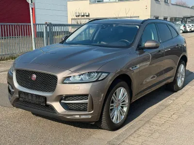 Begagnad Jaguar F-Pace R-Sport 179 HK (131 kW) 2017 Brun SUV