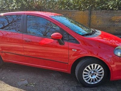 Gebraucht Fiat Punto 84 PS (61 kW) 2012 Rot Kleinwagen