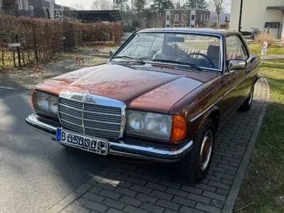 Gebraucht Mercedes 230 109 PS (80 kW) 1979 Braun Coupé