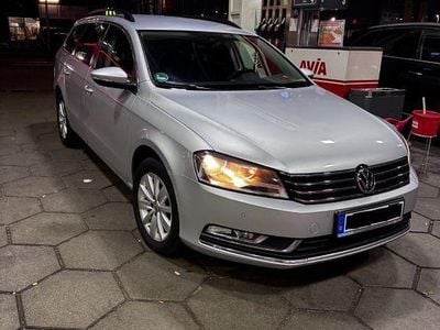 Silber Gebraucht 2013 VW Passat Trendline Kombi | 7.200 € (Guter Preis)