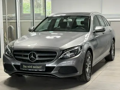 Gebraucht Mercedes C180 Avantgarde 156 PS (114 kW) 2015 Silber Kombi