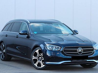Gebraucht Mercedes E220 200 PS (147 kW) 2023 Blau Kombi