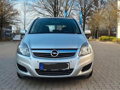 Gebraucht Opel Zafira Family 120 PS (88 kW) 2014 Silber Van / Kleinbus