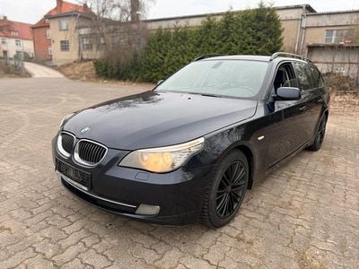 Gebraucht BMW 530 272 PS (200 kW) 2007 Blau Kombi