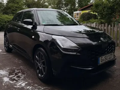 Gebraucht Suzuki Swift 83 PS (61 kW) 2024 Schwarz Kleinwagen