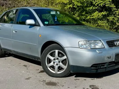 Usata Audi A3 125 CV (91 kW) 1999 Argento Utilitaria