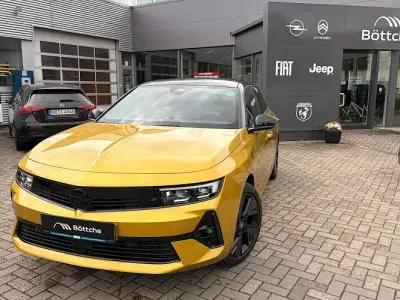 Nowe Opel Astra 114 kW (156 KM) 2026 Żółty Sedan/Limuzyna