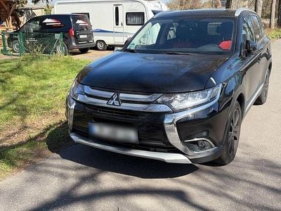 Gebraucht Mitsubishi Outlander 150 PS (110 kW) 2017 Schwarz SUV