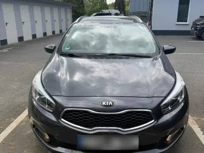 Używany Kia Ceed 136 KM (100 kW) 2014 Szary Hatchback