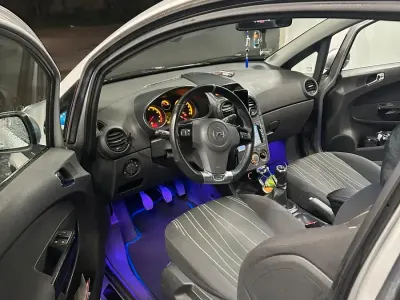 Gebraucht Opel Corsa 80 PS (58 kW) 2005 Silber Kleinwagen