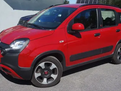 Gebraucht Fiat Panda Cross Cross 71 PS (52 kW) 2024 Red sonderfarbe Kleinwagen