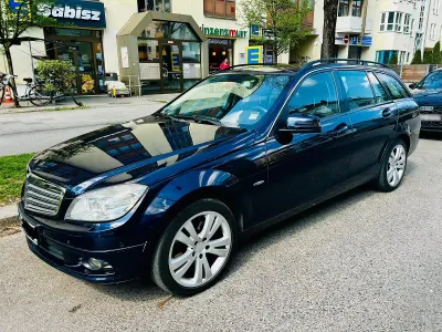Gebraucht Mercedes C250 Avantgarde 204 PS (150 kW) 2010 Blau Kombi