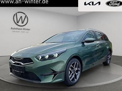 Neu Kia Ceed Sportswagon Spirit 140 PS (102 kW) 2025 Grün Kombi