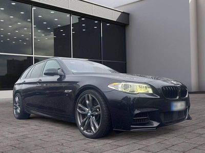 Second-hand BMW M550 Sport Line 381 CP (280 kW) 2014 Negru Berlinǎ