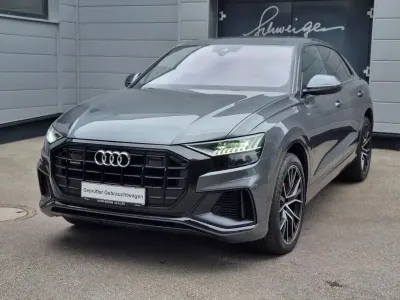 Gebraucht Audi Q8 S-Line 286 PS (210 kW) 2020 Grau SUV