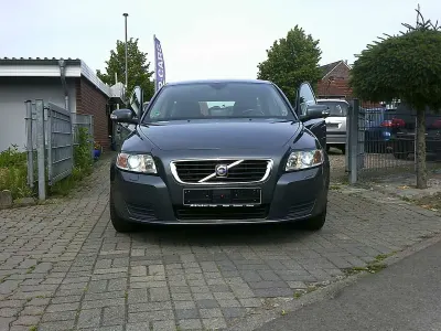 Gebraucht Volvo V50 Kinetic 109 PS (80 kW) 2009 Titanium grey pearl / metallic Kombi