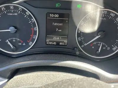 Gebraucht Skoda Octavia Impuls Edition 105 PS (77 kW) 2011 Weiß Kombi