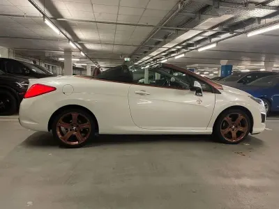 Gebraucht Peugeot 308 CC Allure 163 PS (119 kW) 2012 Weiß Cabrio