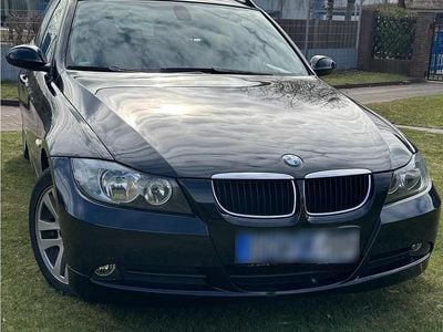 Gebraucht BMW 320 170 PS (125 kW) 2008 Schwarz Kombi