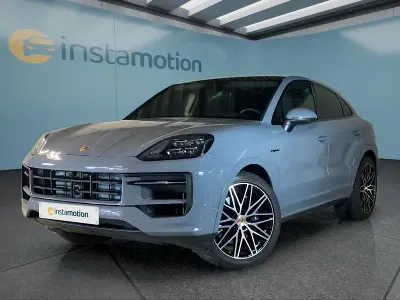 Gebraucht Porsche Cayenne E-Hybrid 470 PS (345 kW) 2024 Grau SUV