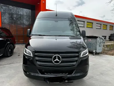 Gebraucht Mercedes Sprinter 170 PS (125 kW) 2023 Schwarz Van