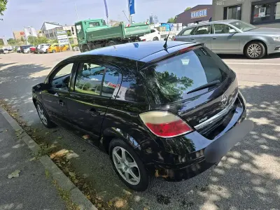 Brugt Opel Astra 90 HK (66 kW) 2004 Sort Sedan