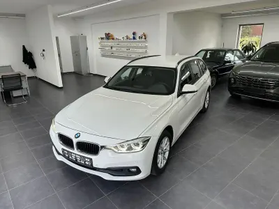 Używany BMW 318 Advantage 150 KM (110 kW) 2019 Biały Sedan/Limuzyna