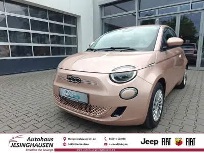Gebraucht Fiat 500e 86 kW (118 PS) 2024 Gold Kleinwagen