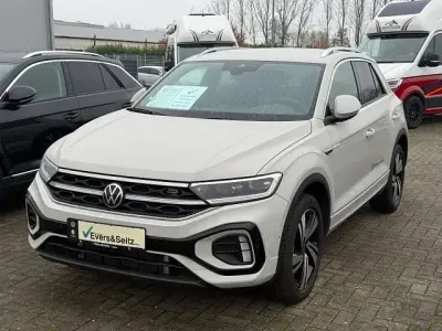 Gebraucht VW T-Roc IQ Drive 150 PS (110 kW) 2025 Grau SUV