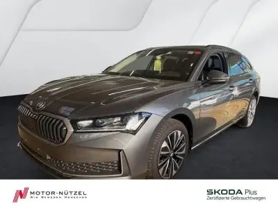 Gebraucht Skoda Superb Selection 150 PS (110 kW) 2025 Graphitegrau metallic Kombi