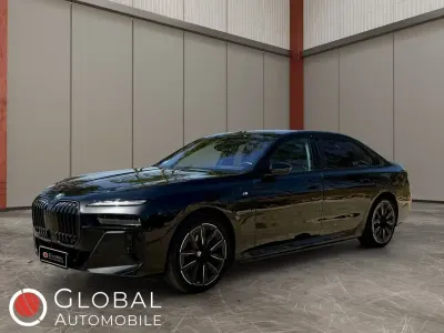 Gebraucht BMW 750e M Sport 489 PS (359 kW) 2024 Schwarz Limousine