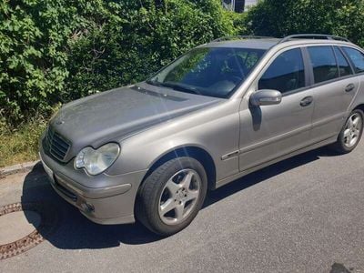 Mercedes C200