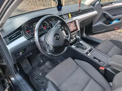 Gebraucht VW Passat 150 PS (110 kW) 2017 Grau Kombi