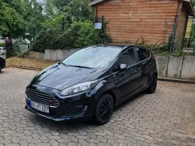 Gebraucht Ford Fiesta 96 PS (70 kW) 2015 Schwarz Kleinwagen