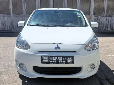 Gebraucht Mitsubishi Space Star 80 PS (58 kW) 2013 Islandweiss (s) Van / Kleinbus
