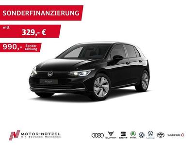 Gebraucht VW Golf VIII Move 150 PS (110 kW) 2023 Deep black perleffekt Limousine