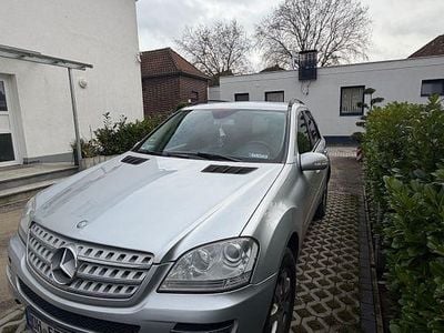 Silber Gebraucht 2007 Mercedes ML320 SUV | 6.990 € (Fairer Preis)