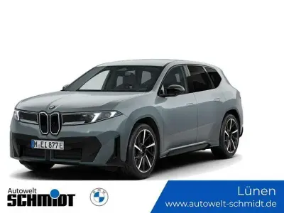 Neu BMW iX3 M Sport 235 kW (320 PS) 2026 (grün)  eucalyptus green SUV