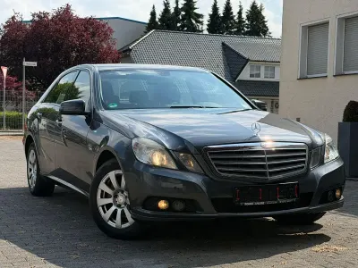 Gebraucht Mercedes E220 170 PS (125 kW) 2009 Grau Limousine