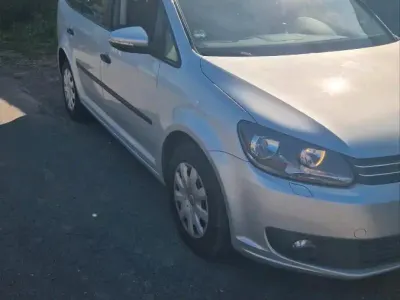 Gebraucht VW Touran 105 PS (77 kW) 2013 Silber Van / Kleinbus