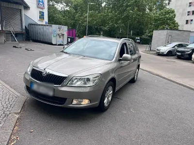 Gebraucht Skoda Octavia 2010 Grau Kombi