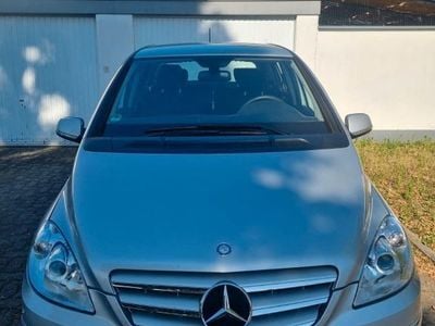 Mercedes B180