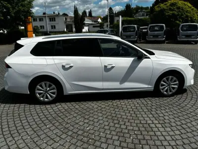 Gebraucht Opel Astra Business Elegance 131 PS (96 kW) 2023 Arktisweiß Kleinwagen