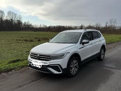 Gebraucht VW Tiguan Allspace Life 150 PS (110 kW) 2022 Weiß SUV