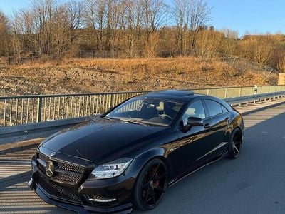 Schwarz Gebraucht 2012 Mercedes CLS500 Limousine | 39.900 €