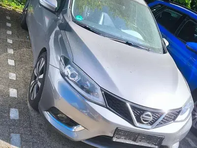 Gebraucht Nissan Pulsar N-Connecta 190 PS (139 kW) 2017 Grau Kleinwagen
