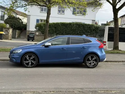 Gebraucht Volvo V40 R-Design 120 PS (88 kW) 2017 Limousine