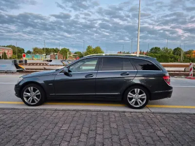 Gebraucht Mercedes C180 156 PS (114 kW) 2009 Grau Kombi