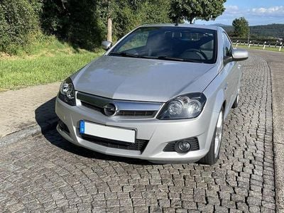 Gebraucht Opel Tigra Sport 90 PS (66 kW) 2004 Silber Cabrio